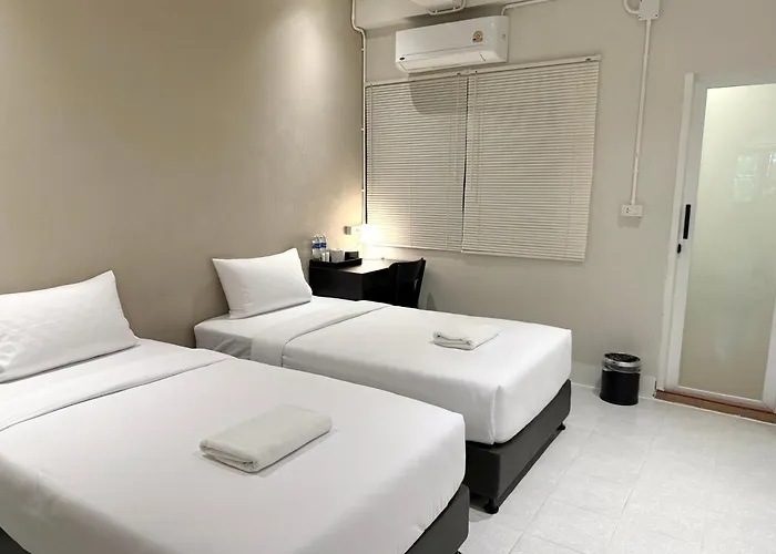 My House & Restaurant Hostel Bangkok
