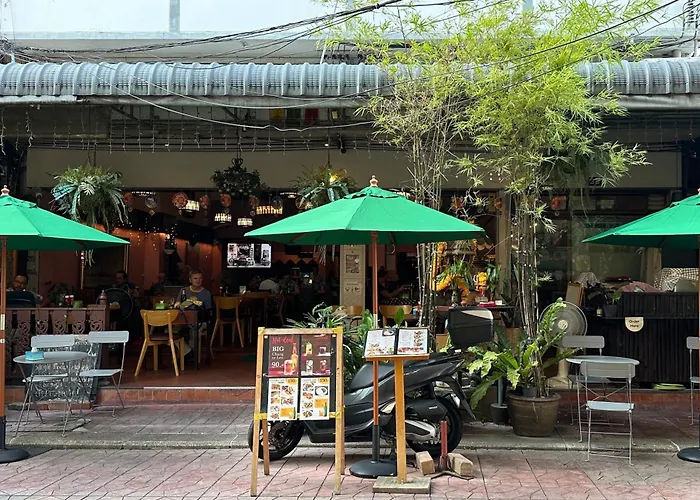 Hostel My House & Restaurant *