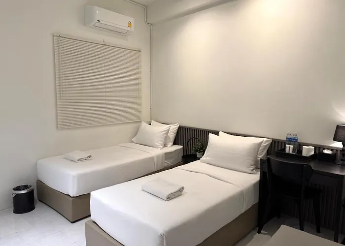 Hostel My House & Restaurant *